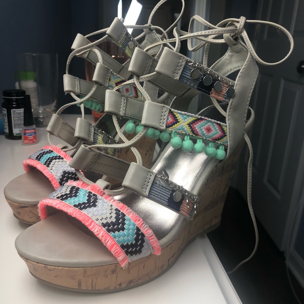 Madden Girl Wedges